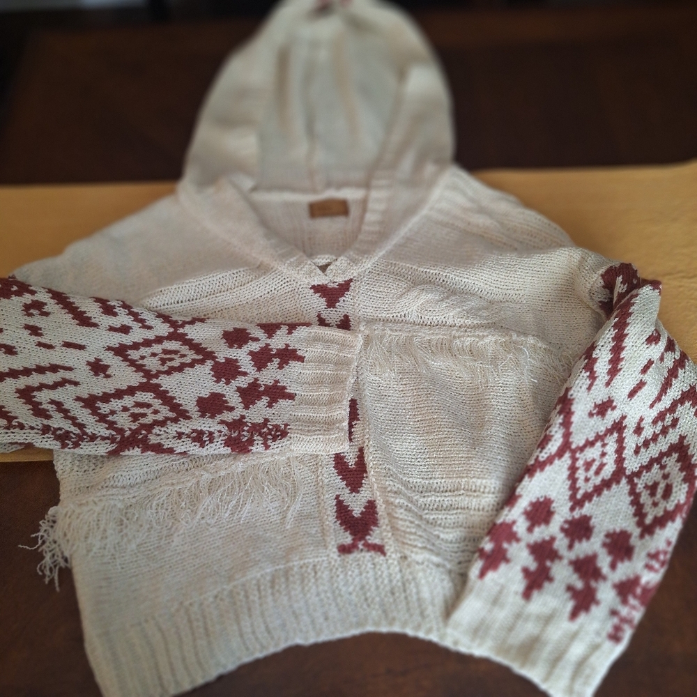 POL Boho Cropped Knit Cream Sweater V-Neck Fringe S
